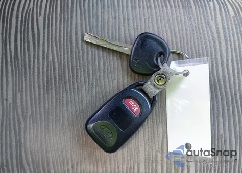 2013 Hyundai Sonata Gls z USA, uszkodzony, nr VIN 5NPEB4AC9DH573083